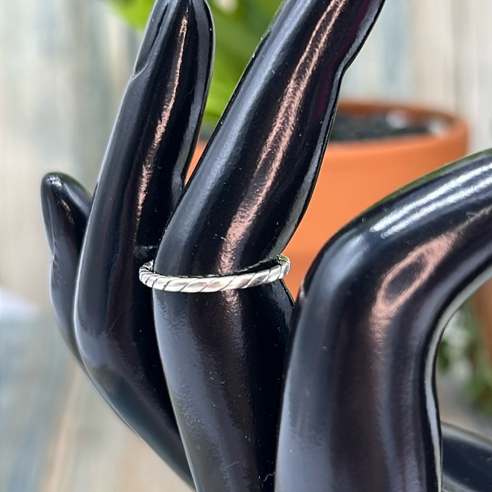 ⭐️Sterling silver rope ring size 6.5